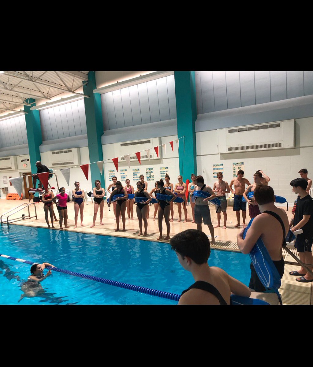 AquaticCPRNY's tweet photo. Kicking off day 1 of the Lifeguard class with some entries into the water! #lifeguardtraining #cpr #savealife https://t.co/sQ5UepfjgM