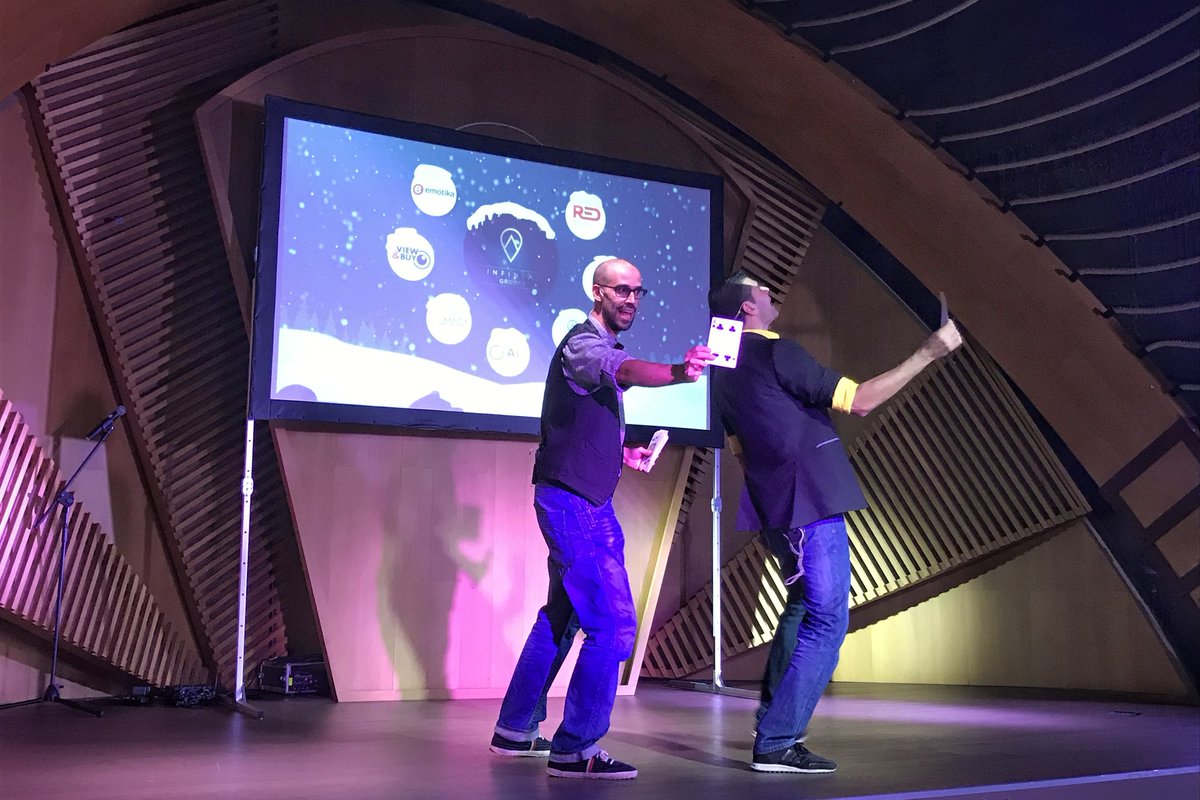 MagiaMajara's tweet photo. En la penúltima cena de empresa de 2018 con nuestros amigos de @infinia_mobile en el precioso escenario de Gymage
#empresasconmagia #magiavip #magiadeempresa #magiamajara #magia https://t.co/h2rbZQMmw1