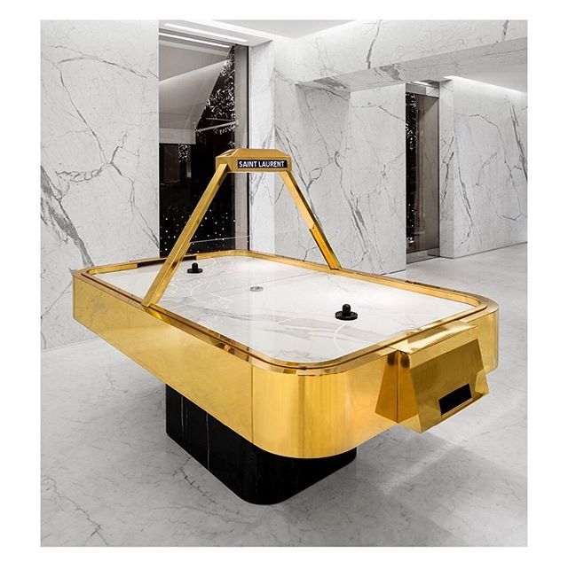 MOODBLENDERMAG's tweet photo. Funny games // BLENDYOURMOOD™ #yvessaintlaurent https://t.co/g1fNi7j2OC https://t.co/ltJmuN0HyE