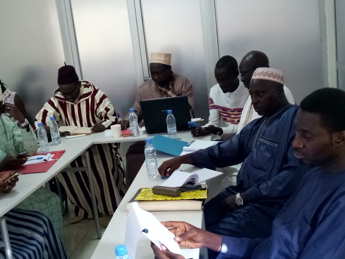ArcspdS's tweet photo. 2éme jour formation des leaders religieux sur les média sociaux
#ARCSPD
#FatwaSante
@mousse_fall @taphawelegmail1 @SaybatouM @AdamaKanoute8 https://t.co/27FumRzz6z