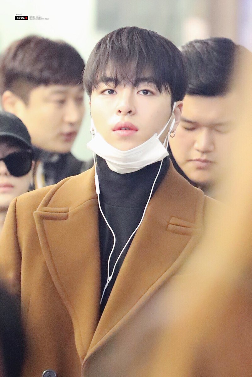 LHaa_0523's tweet photo. 181227 ICN출국 

널 만난 내 생은 상이었다

#iKON #아이콘 #준회 #구준회 
#JUNE #junhoe #ジュネ https://t.co/vH0EkMIh99