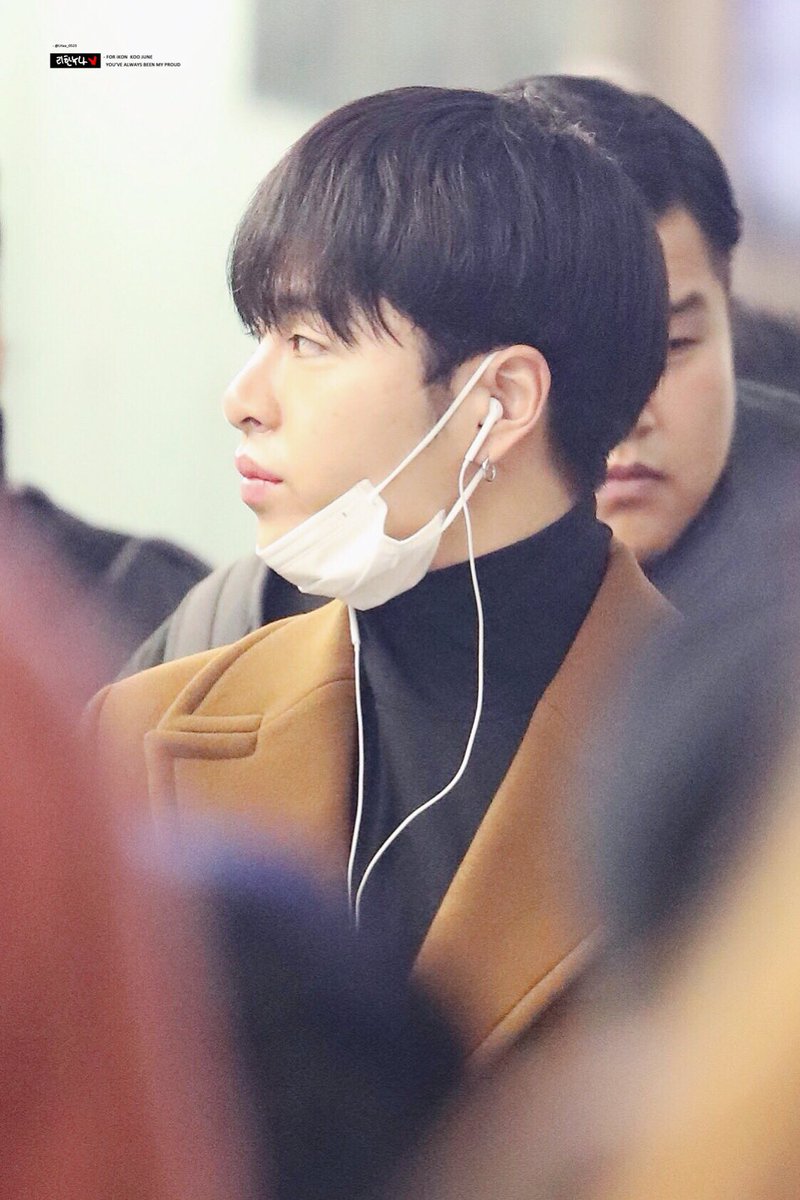 LHaa_0523's tweet photo. 181227 ICN출국 

널 만난 내 생은 상이었다

#iKON #아이콘 #준회 #구준회 
#JUNE #junhoe #ジュネ https://t.co/vH0EkMIh99