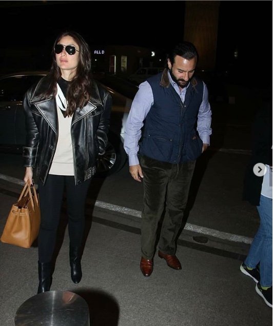 Gossipkigaliyan's tweet photo. #saifalikhan and #kareenakapoorkhan with #Taimur at London for New year celebrations 😍😍
Follow @Gossipkigaliyan for more bollywood gossip
.
.
.
.
.
#bollywood #gkgmedia #gkg #dailygossip #gossip #gossipkigalliyan #saif #taimuralikhan #kareenakapoor #kareena #taimurkhanpataudi https://t.co/WyRc7cP9pA