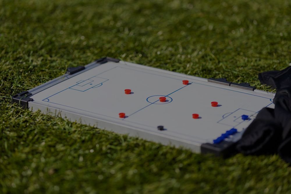 by_CoachFrank's tweet photo. World-class FA coach educator, @benbarts shares a fantastic article for coaches, outlining two simple steps to assist with session design. A must read. https://t.co/SBydibOTUx https://t.co/7uoYXxUyqT