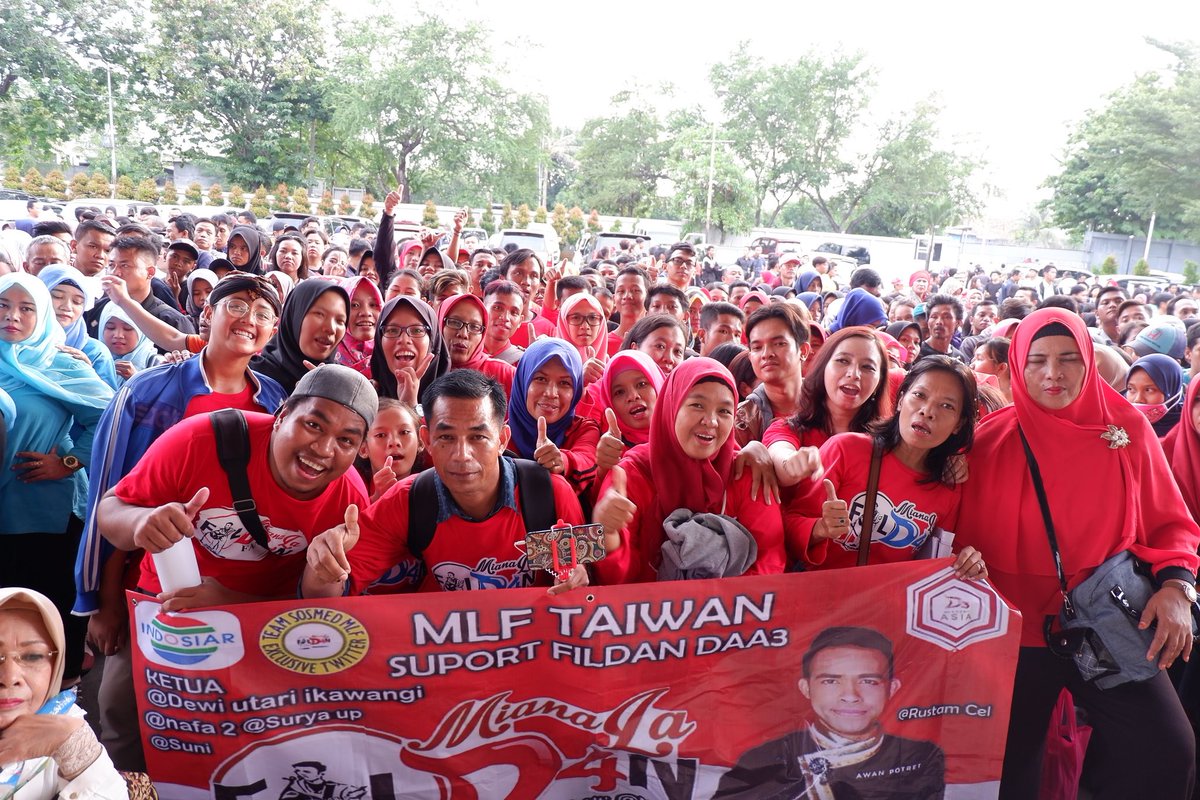 mlf_Yuli2isma's tweet photo. Kenangan 1 tahun lalu
Foto 1

#FildanDiGFDAA4 https://t.co/liAXrkORkk