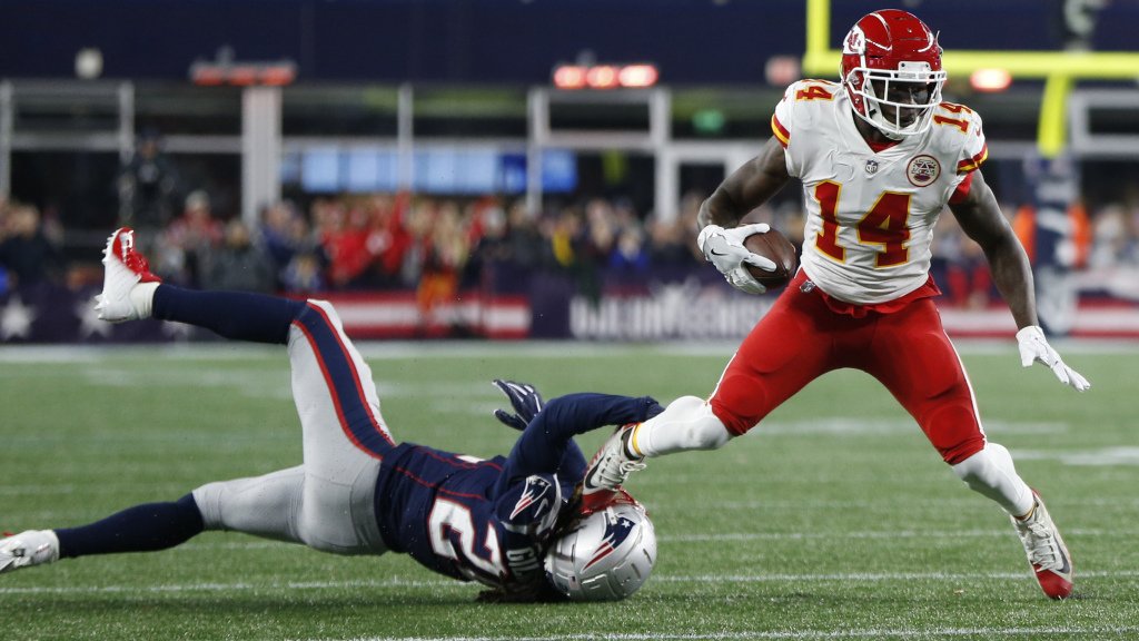 zesty_chiefs's tweet photo. Sammy Watkins making progress in recovery from foot injury https://t.co/Buq9rza3Bf https://t.co/7W2n6o6knI