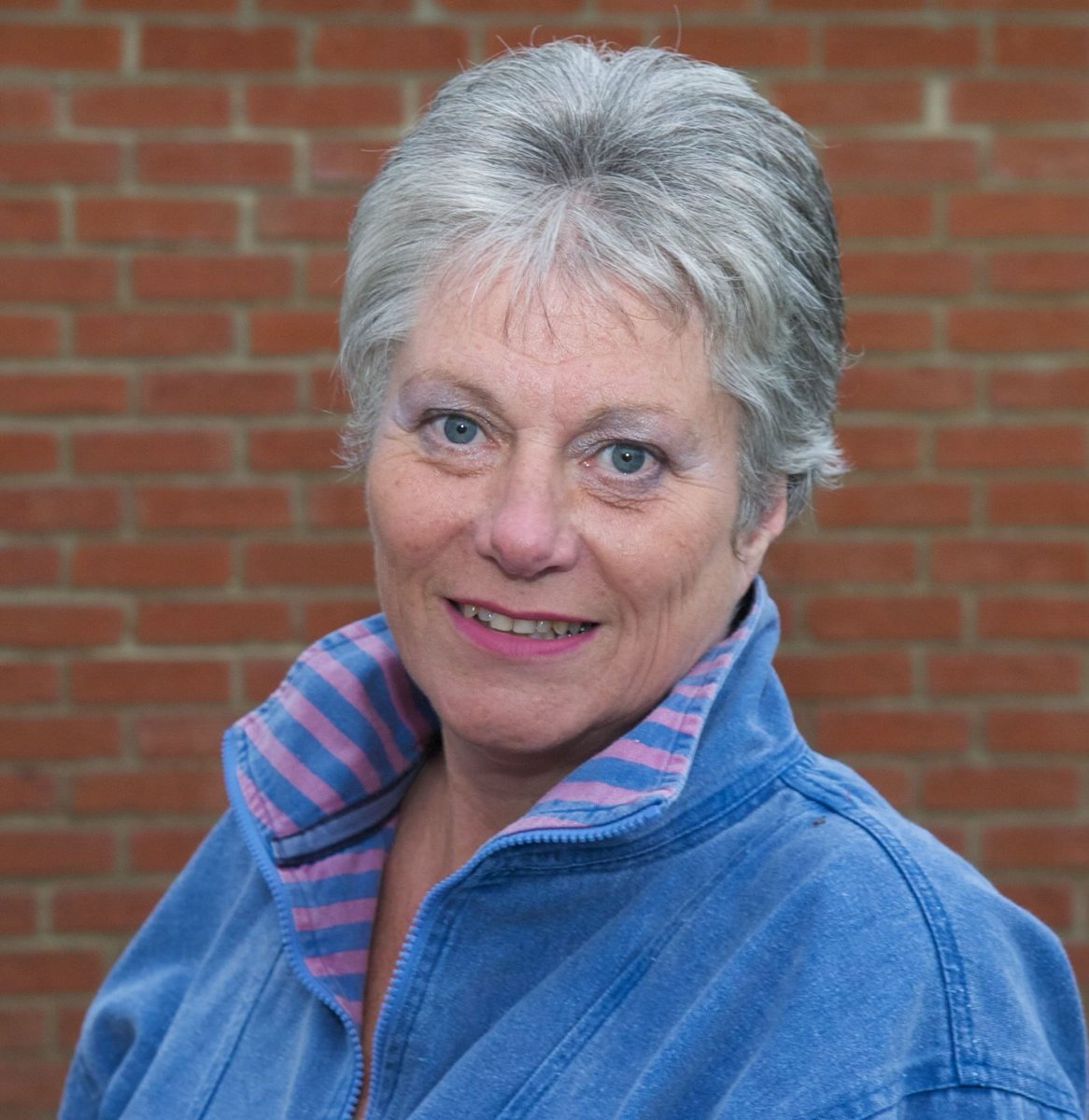 glosholistic's tweet photo. Friday 4th January, 11am: Relaxed networking session plus 'Your Client's Handwriting - Your Client's Health' with expert graphologist Christina Strang  https://t.co/kRffXKbcCy https://t.co/COI06HVnIQ