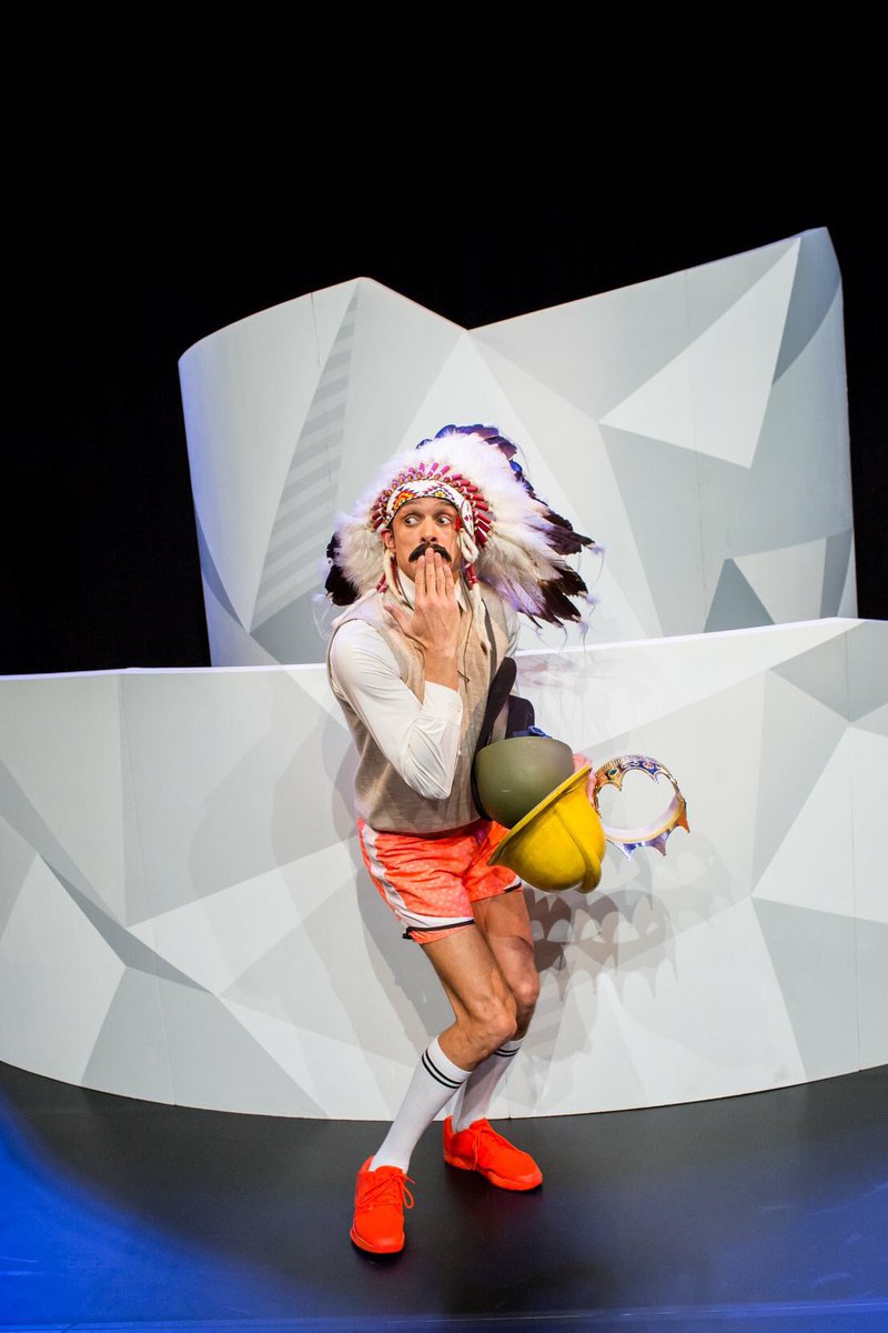 PAK 'M - Vanaf 2 januari te zien in de theaters! Première 27 januari in <a href="/KAF036/">厒-kafu</a> 

Meer info &amp; speellijst: bontehond.net/pakm

FOTO: Kamerich&amp;Budwilowitz/EYES2