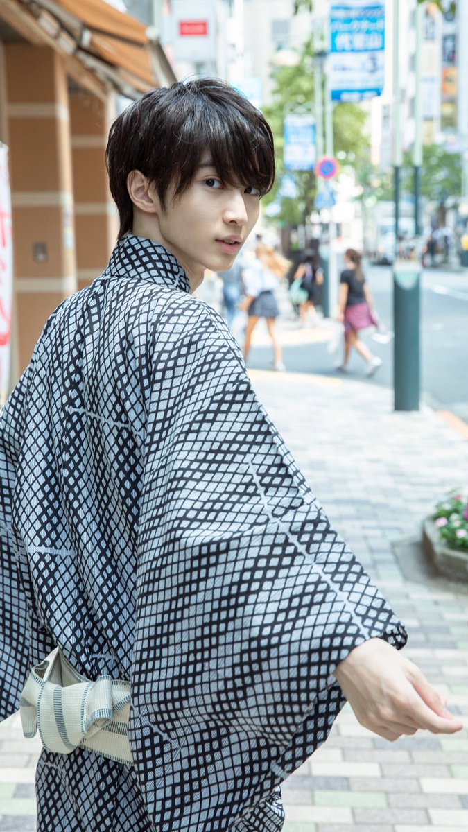 公式 週刊 小野寺晃良 Twitterissa 週刊 小野寺晃良 149 発売まであと2日 浴衣姿も入ってます 週刊 小野寺晃良