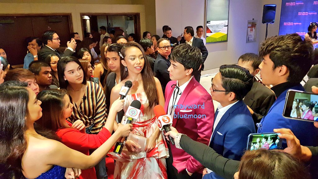mwtrendsetter's tweet photo. Darlings of the press ♡ | @MayWardBlueMoon

#MAYWARDatMMFFAwards2018 

@maymayentrata07 @Barber_Edward_ https://t.co/SKQnvGtPSn