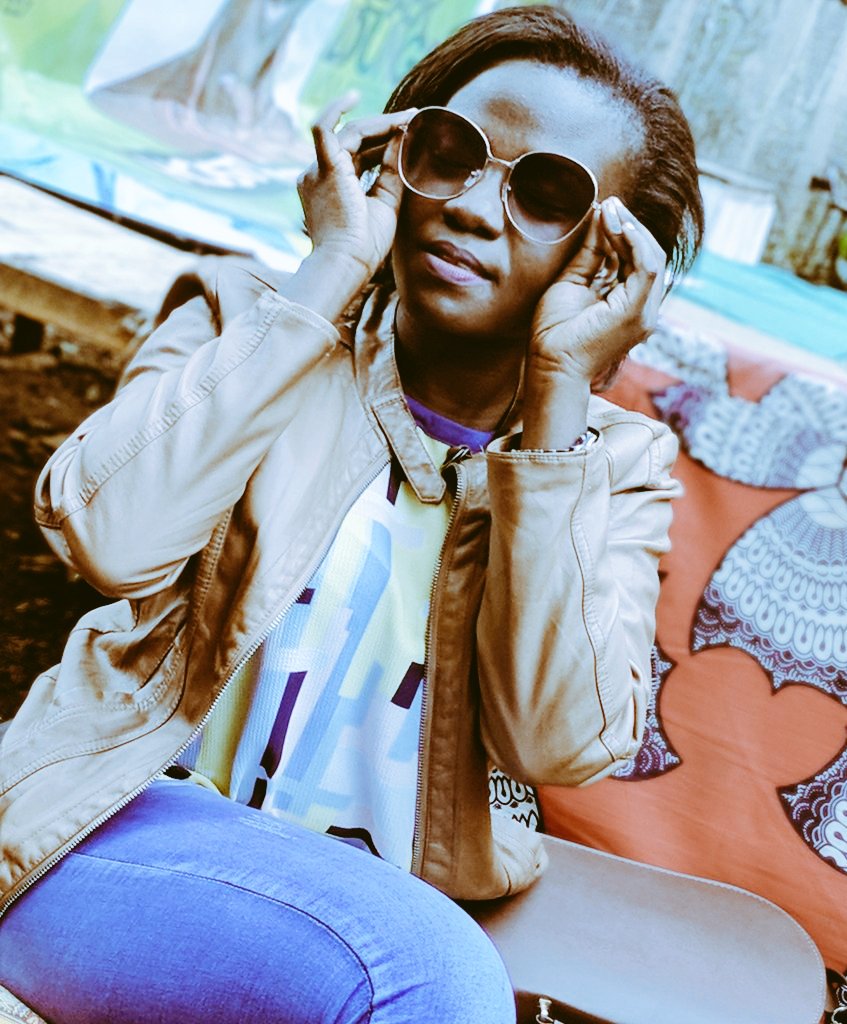 Becky_wasen's tweet photo. Make an account of the good days; so on bad days you remember once upon a good day and hope will be born. #wrappingUp2018 #BestOf2018 https://t.co/dbhvpHZVkX