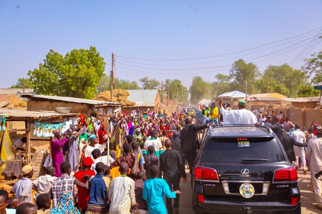 KBStGovt's tweet photo. Governor Atiku Bagudu of Kebbi State flaged off @APCNigeria 2019 campaign in Argungu yesterday, 26/12/18. Commissions projects. #maternityunit #studenthostels #nextlevel https://t.co/9Uj5WWFPjC