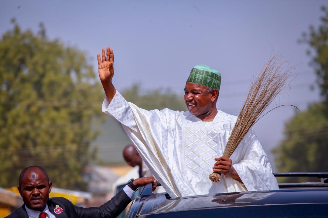KBStGovt's tweet photo. Governor Atiku Bagudu of Kebbi State flaged off @APCNigeria 2019 campaign in Argungu yesterday, 26/12/18. Commissions projects. #maternityunit #studenthostels #nextlevel https://t.co/9Uj5WWFPjC