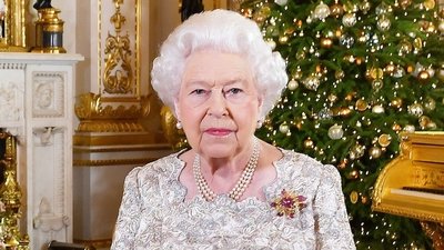 RoyalPrinceBayo's tweet photo. Christmas Day TV: Queen’s Message Tops Viewing https://t.co/TcOdJ8rH08 https://t.co/yPdtyXFv8Y