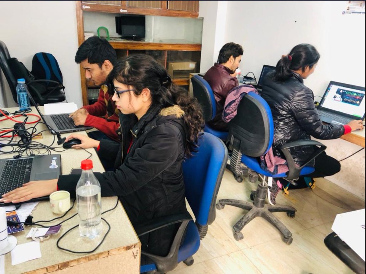 RankmeO's tweet photo. Talent win Games, But Team And Intelligence win Championships.
#RMOTeam #rankmeonline #happymonitoring https://t.co/adw5Ad96N0