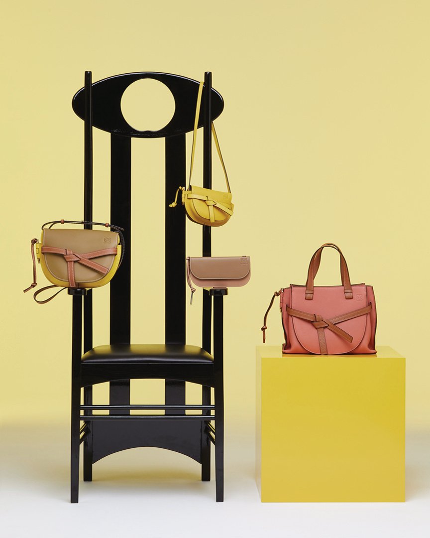LoeweOfficial's tweet photo. Gate Family.
The #Gatebag now in new colours, shapes and sizes.
#LOEWE #LOEWEgifts https://t.co/bZKGdngCke