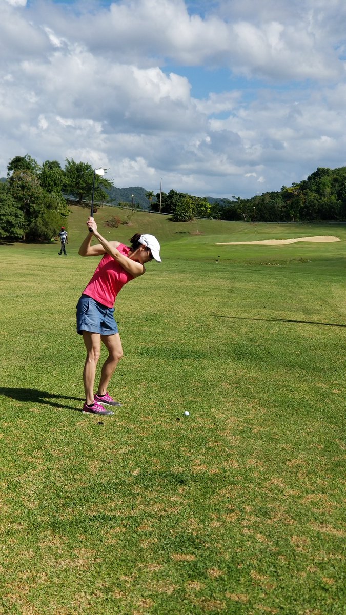 CoachDFinn's tweet image. great day of golf with these two.  Negril Hills golf club,  fun hitting my new #titlest ts3 driver