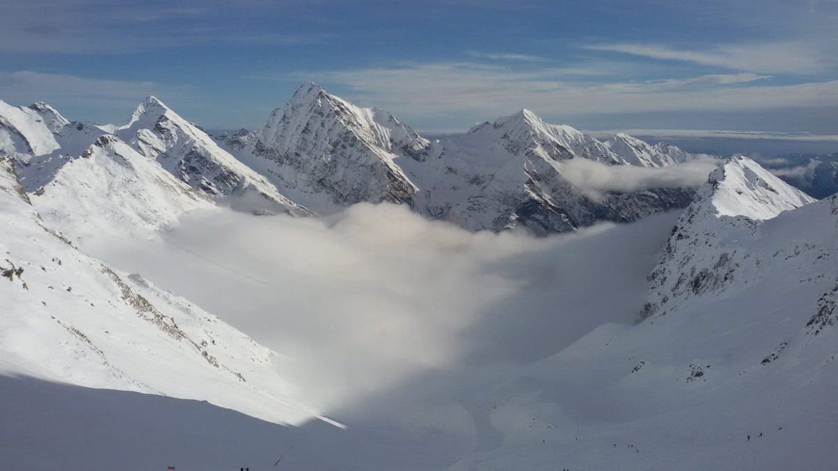 MontanariLife's tweet photo. #freeride #powderday Now in Reader's Gallery https://t.co/ZgJxgaZXiR @visitmonterosa @GressoneyMrosa Monte Rosa @Alagnapuntoit Thx Valeria Bossi for photo #readyfor2019 #ski #snowdreams #snowseason https://t.co/bXekOHCiAd