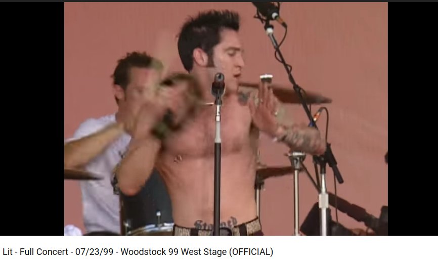oh wow, this performance of ziplock bag (a classic) has the main guy from lit play a tambourine in a subtle nod to the spirit of 69 and then at the end the bass player and drummer vibe out to little green bag in a subtle nod to the spirit of reservoir dogs, a sick tarantino flick