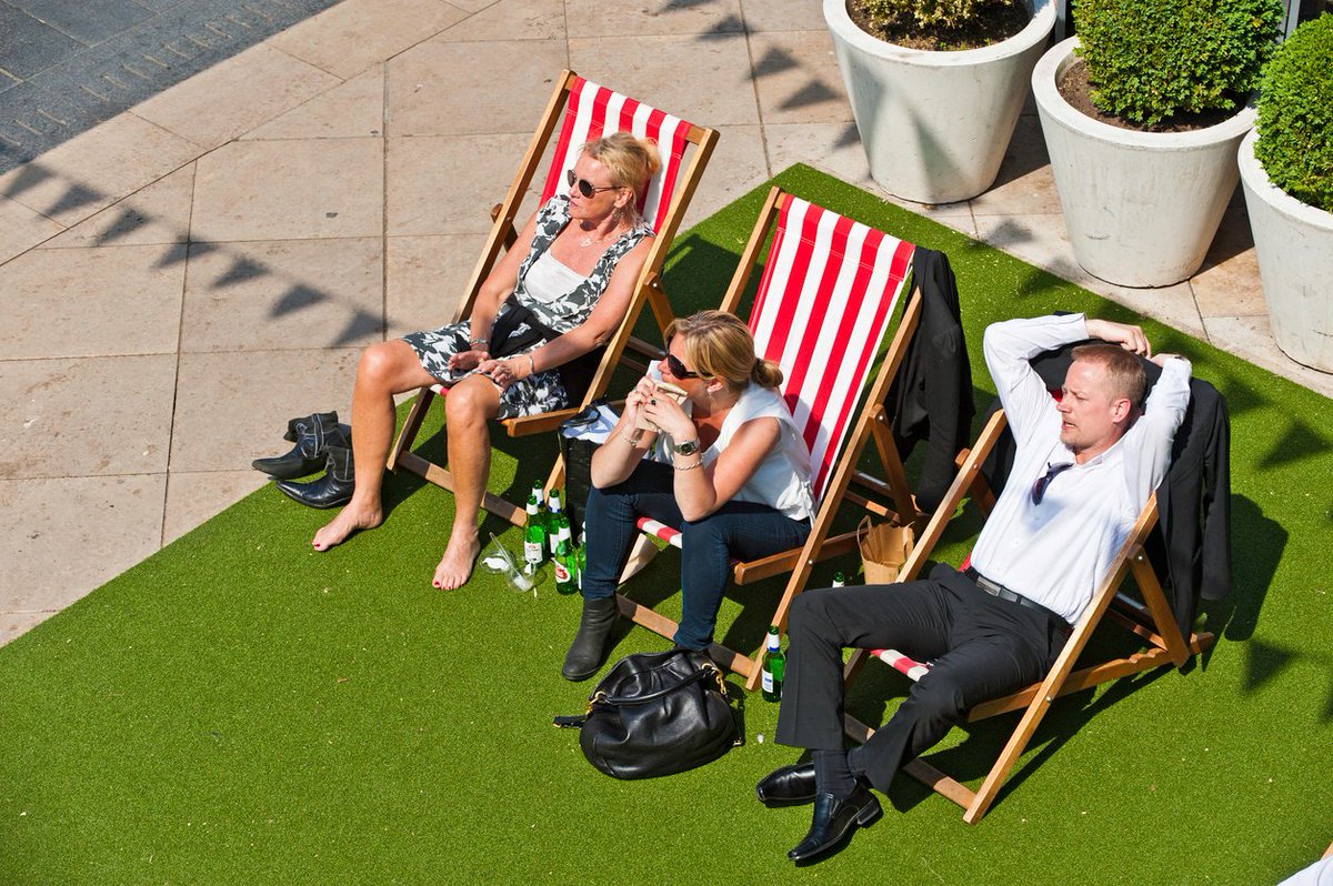 It's not just heat that kills during a heatwave, #airpollution can also be a killer. Find out how NERC research helped the UK government improve a nationwide #heatwave warning system socsi.in/wTiHf