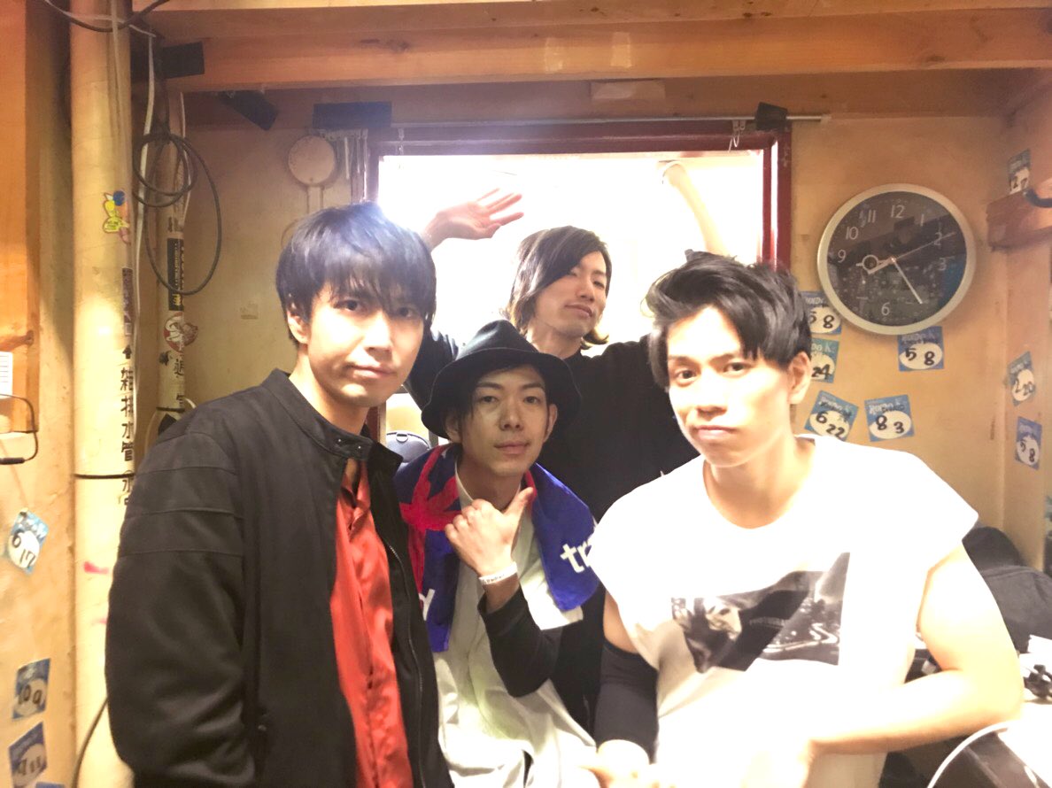 TRADLADofficial's tweet image. 【ライブ終了！】
12/27(木)渋谷RUIDO K2

-セットリスト-
1.陽炎
2.Mirror
3.リグレット
4.天体観測(BUMP OF CHICKEN カバー)
5.夢見の技法
6.Very end

年内ラストライブでした！
ありがとうございました！
#tradlad #零の産声 #RUIDOK2