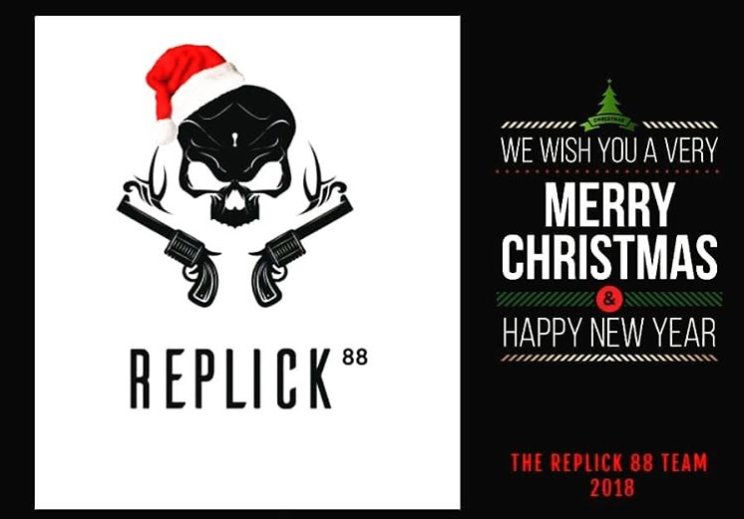 replick88's tweet image. Merry Christmas and a Happy New Year to all my Gamers! #MerryChristmas #happynewyear #2019 #gamers #gamer4life #HoHoHo 🎅
