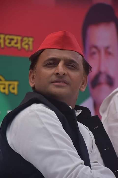 AbbasiSp's tweet photo. ये लंदन या पेरिस या न्यूयॉर्क नहीं हैं।ये लोहिया पार्क है लखनऊ का जिसको @yadavakhilesh Bhaiya  जी ने बनवाया है।
#काम_बोलता_हैं 
@yadavakhilesh @samajwadiparty @ebad_mohd @AbbasAliRushdi @atulpradhansp @dimpleyadav https://t.co/dbEyLJq1Ed