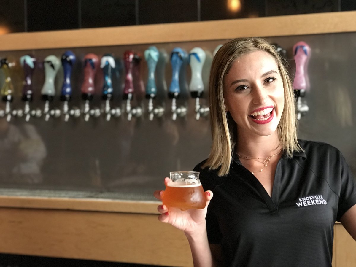 jacbknox's tweet image. Some 2018 #KDUB highlights! 💕 Thanks @KnoxWeekend for an absolute DREAM JOB in the best Scruffy City! 😉