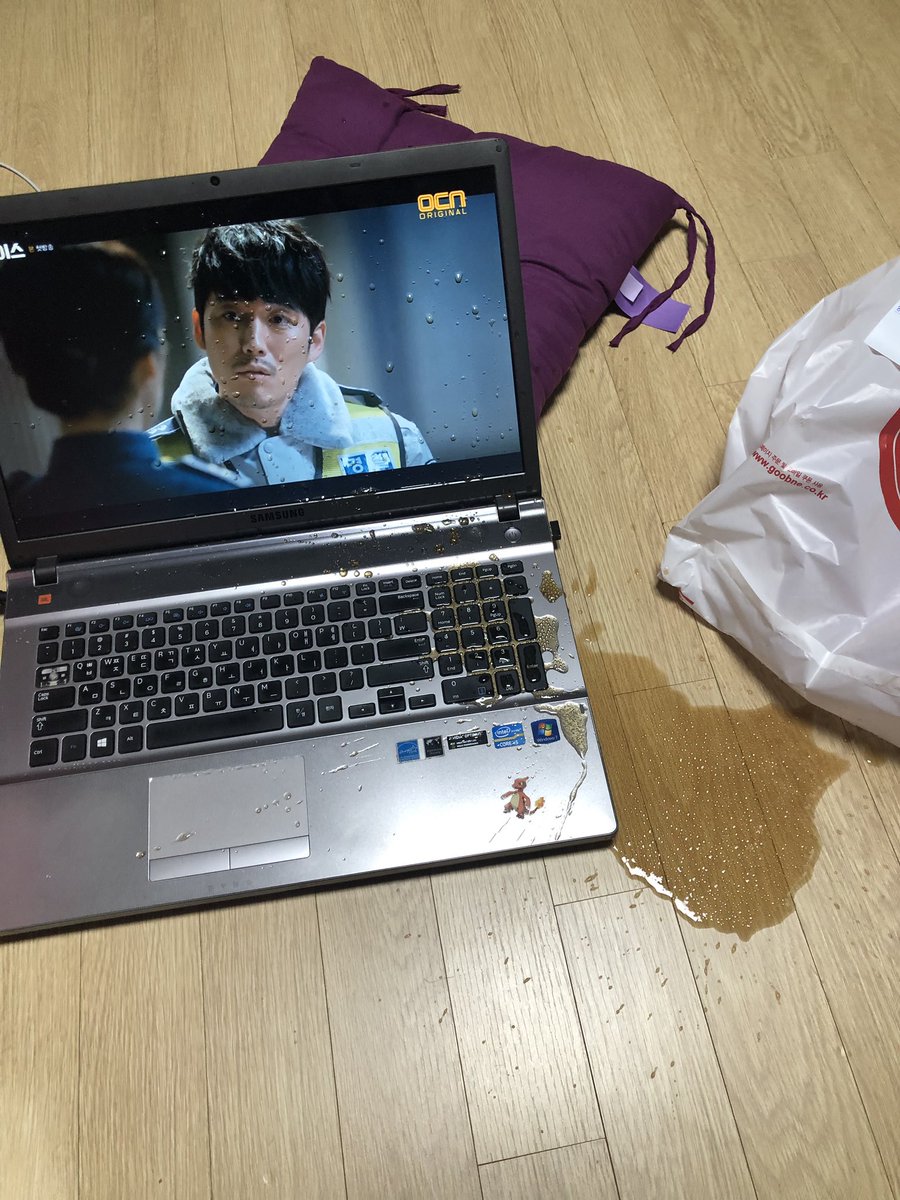 tomgun7890's tweet photo. 아 시발 https://t.co/H9XbKoGiFg
