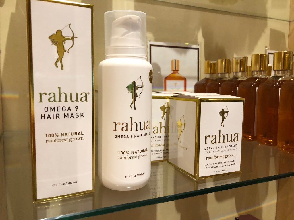 TopnotchResort's tweet photo. @RahuaBeauty products are made with organic, natural, pure plant-derived ingredients. Come in to see Rahua's full line at the #TopnotchSpa boutique.
#spaday #spaproducts #rahua https://t.co/Gr6xkREbUD