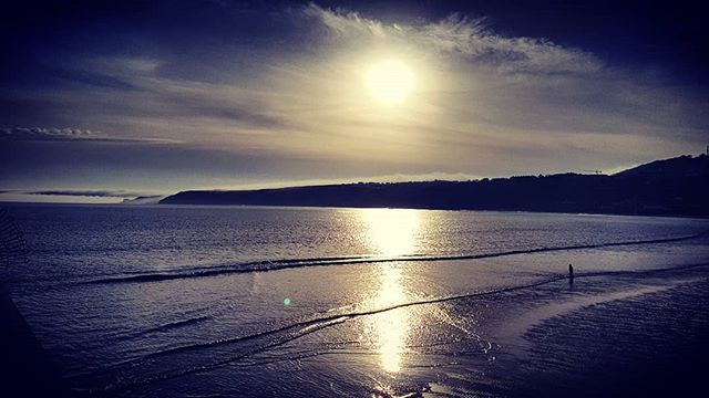 CrowsNestCP's tweet photo. Scarborough in the sunshine... @crowsnestcaravanpark in the thick rolling fog in the distance. 
#scarborough #fog #crowsnest #sunnyday https://t.co/deyGvNsPMF https://t.co/wiEW3XJJBd