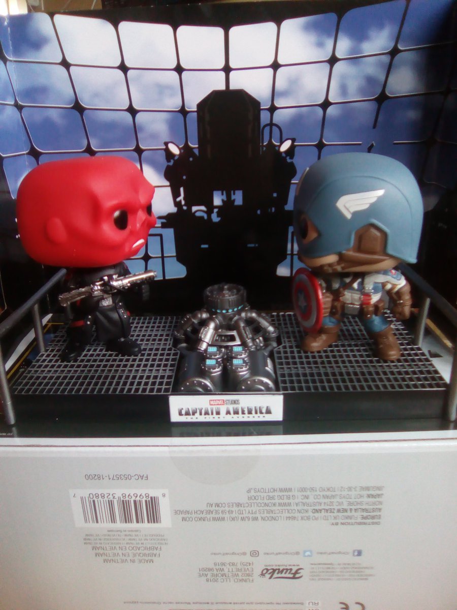 MrFurnox's tweet photo. Mes cadeaux de #Noël 2018 !!! #Marvel #ThorRagnarok #CaptainAmerica #FirstAvengers #FunkoPOP https://t.co/HRZGgYAyDs