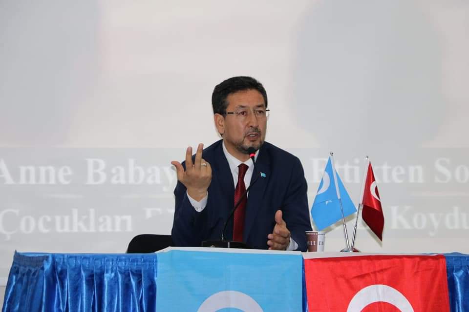 yiksdu's tweet photo. Hukuk Fakültesi konferans salonunda düzenlediğimiz 'Doğu Türkistan' konulu konferansta konuşma yapan Sayın Seyit Tümtürk hocamıza ve katılım sağlayan herekese teşekkür ederiz. https://t.co/ilr14VqulB