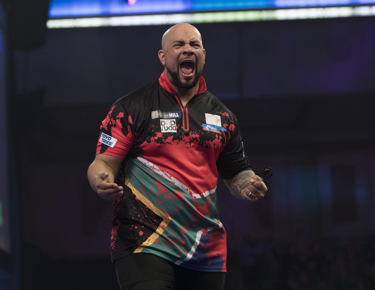 DARTING HEAVEN FOR DEVON 🇿🇦

Devon Petersen is through to the Last 16 of the World Championship for the second time after a 4-2 victory over Steve West! 👏 #WHDarts