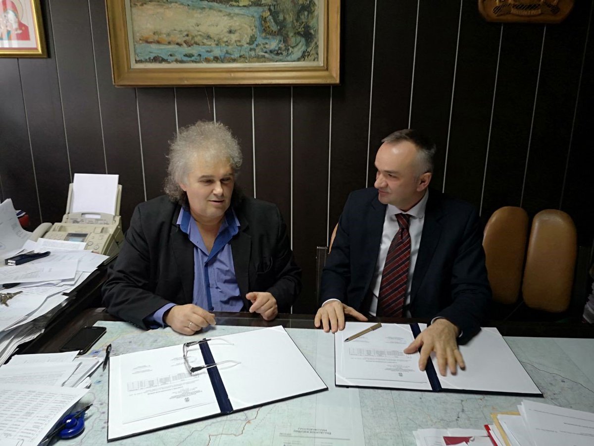 kancelarijaITE's tweet photo. Završili smo uvođenje #eZUP i #eBeba - roditeljski dodatak u sve opštine i gradove u Srbiji, njihove uprave i centre za socijalni rad. Doniranjem računara Trgovištu i Bosilegradu omogućen je isti kvalitet usluga #eUprava u ovim, kao i svim ostalim JLS-ovima. #DigitalizujemoSrbiju https://t.co/1ehVGsybh7
