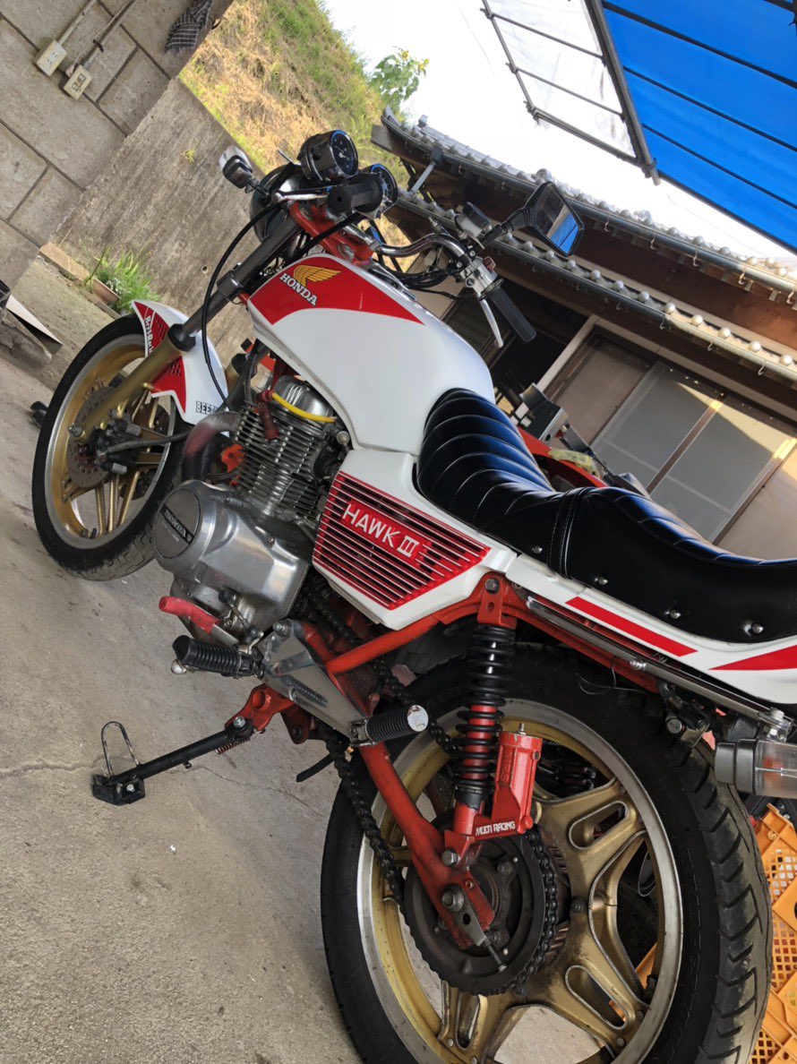 mag12_01's tweet photo. CB400N(ホーク3)売ります！
めちゃめちゃ調子いいです👍
車検も取ったばかりなのでほとんど2年あります！
RTお願いします！
気になる方DMお願いします😊 https://t.co/PTTGyGdZ4k