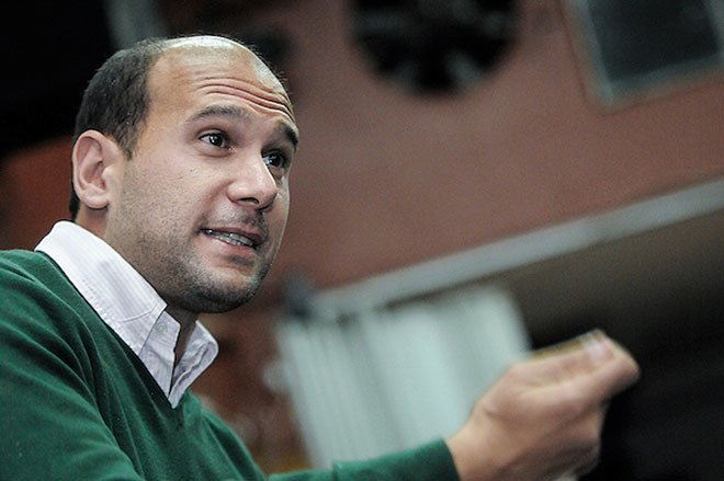 PabloFredes_PDF's tweet photo. El Dip. @MartinLema404 sostiene que la no apertura del "corralito mutual" es "claramente ilegítima" y reclamará al gobierno que lo abra desde mayo próximo. "Si se siguen negando, evidentemente la suspensión de la apertura es por otras razones". https://t.co/2EC6ji2B30 https://t.co/OK5TAldyXO