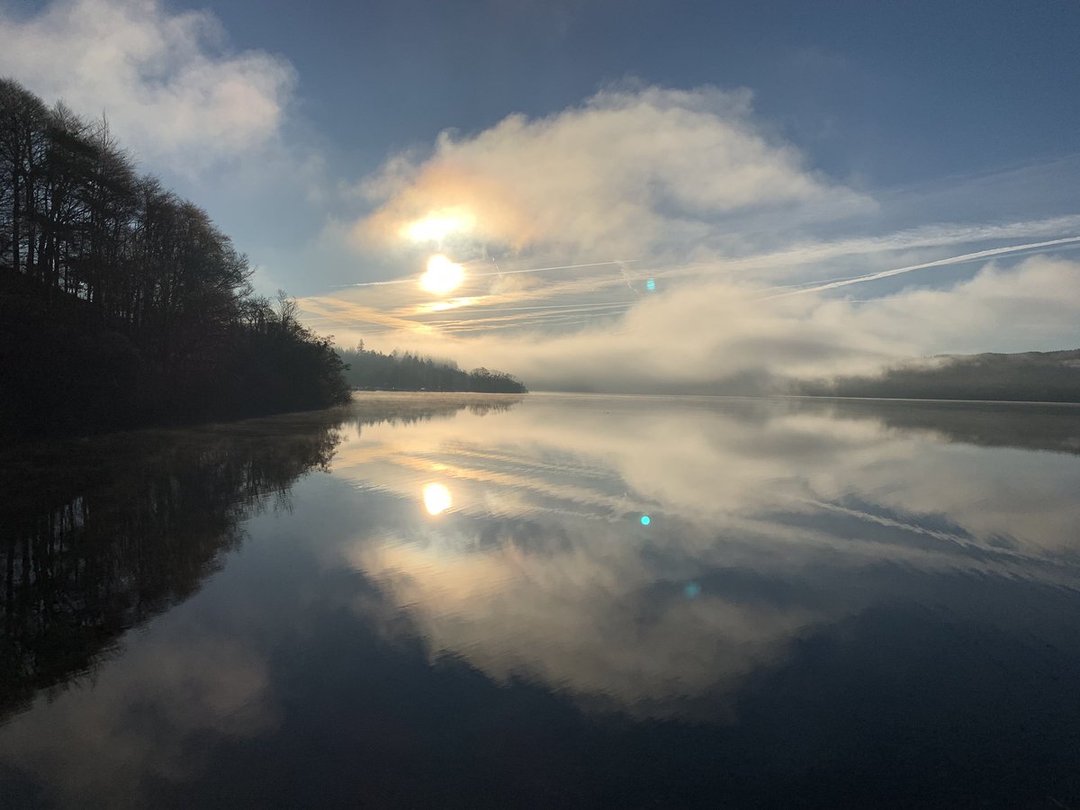 unicoderainbows's tweet photo. Spent Christmas in the Lake District with family at Low Wood Bay hotel. Weather was great on second day, not so great others. Lovely time had, however. Also ate way too much, obviously 🎄 https://t.co/ppwsrcXkDW