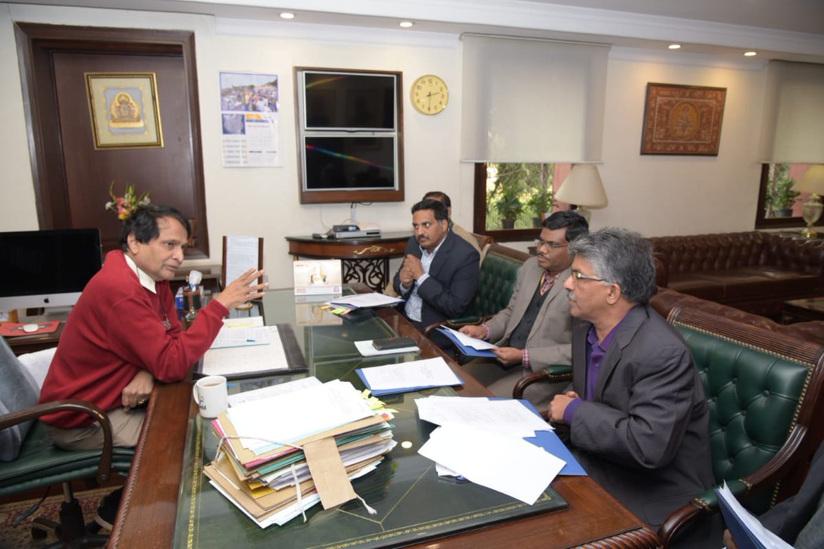 sureshpprabhu's tweet photo. Had a meeting with officials from the Rubber Board and reviewed their progress. Have directed them to increase the frequency of field visits and focus on R &amp; D. https://t.co/ARfipQLi2A