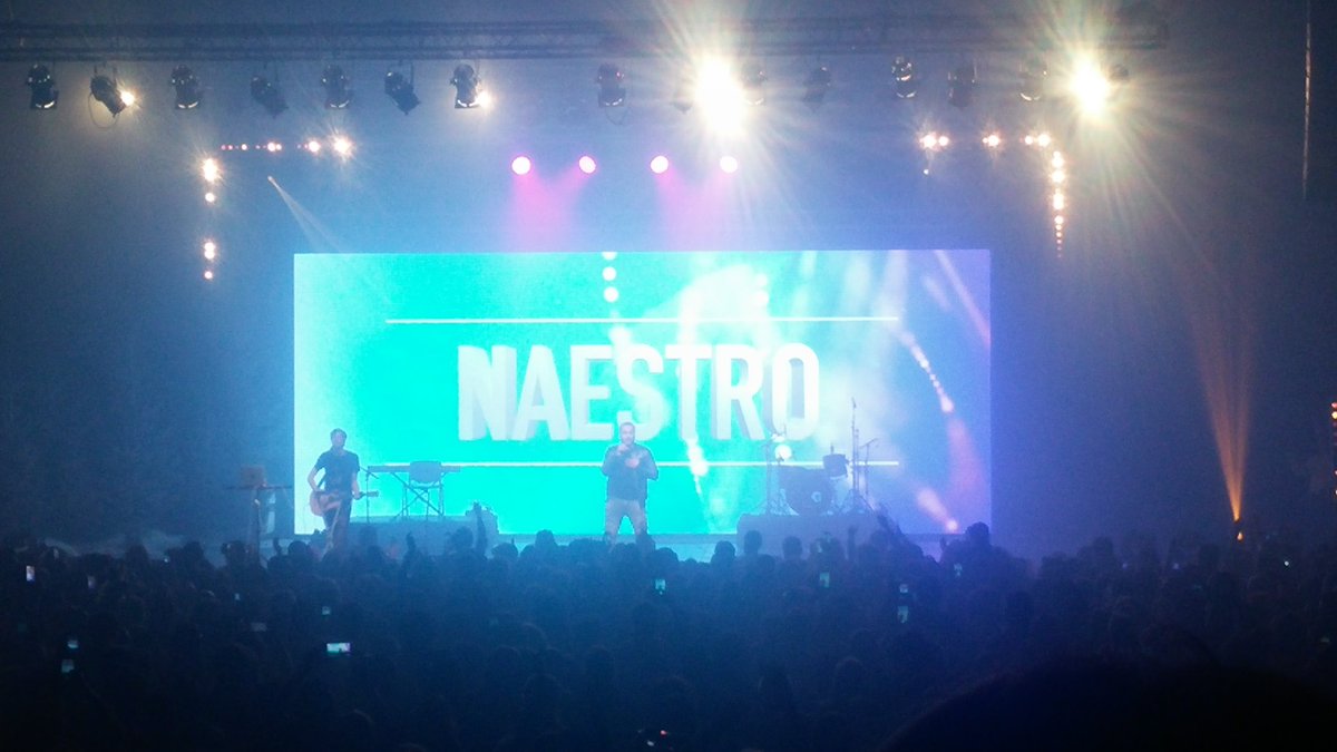 _Virginiie_'s tweet photo. Souvenirs de ce 100% Christmas Live
@NAESTRO1 @leapaciofficiel @joycejonathan https://t.co/IKYaHFl4y5