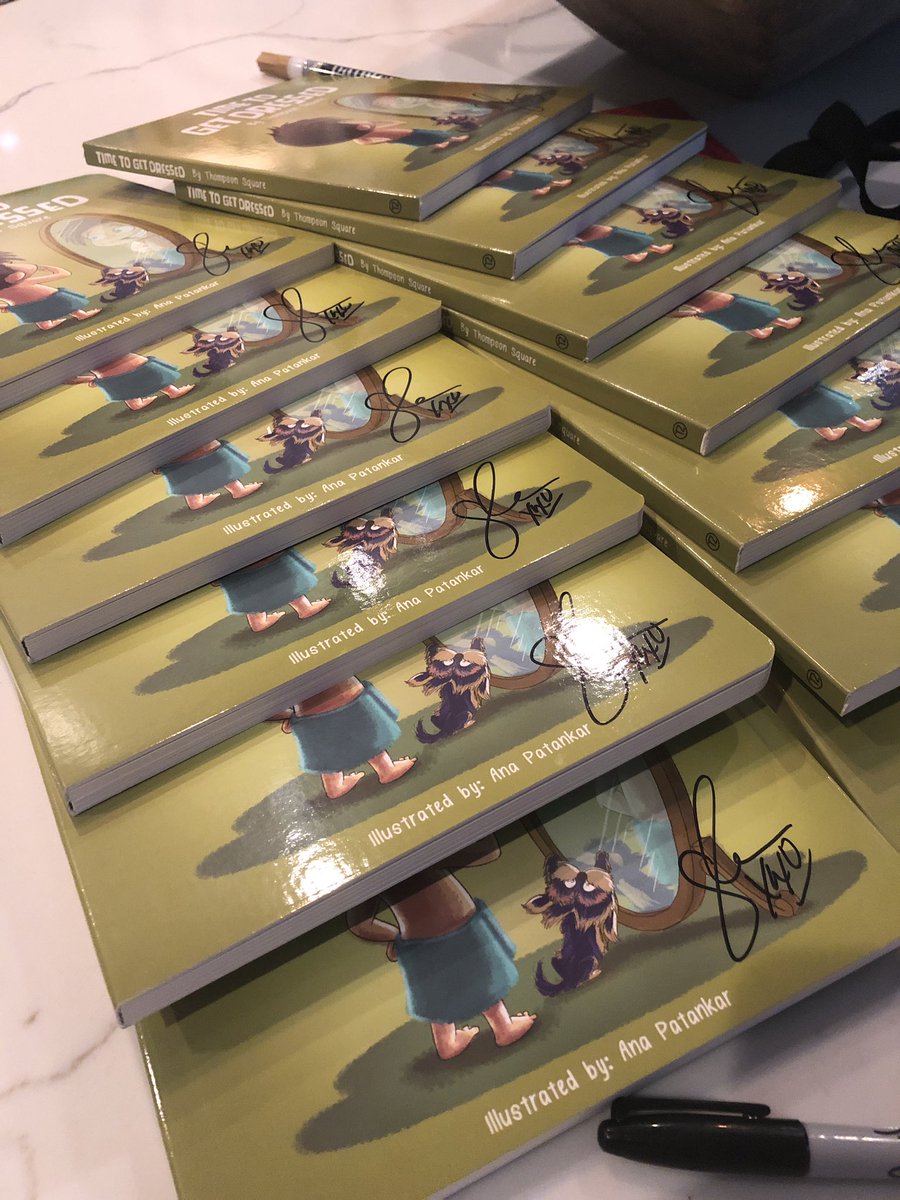 thompsonsquare's tweet photo. A whole bunch of books going to Virginia today. Thanks y’all! #TimeToGetDressed #thompsonsquare.com #amazon https://t.co/3BKwwhzx2f