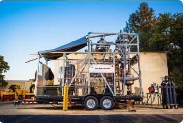 CalEnergy's tweet photo. A decade of strategic #ARFVTP investments are helping the state reach its climate goals, clean air standards, reduce reliance on fossil fuels, and support in-state economic development. #ARFVTP10 🔌🏍🚌🔋🎉⚡️ https://t.co/cGUoKFpTac