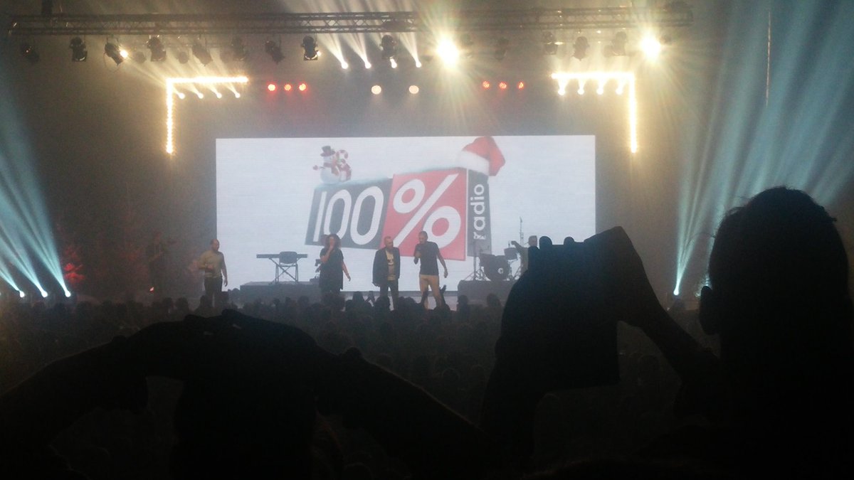 _Virginiie_'s tweet photo. Souvenirs de ce 100% Christmas Live
@TroisCG @agustingaliana @100pour100radio @WilfriedPenela https://t.co/UChg9lpk9z