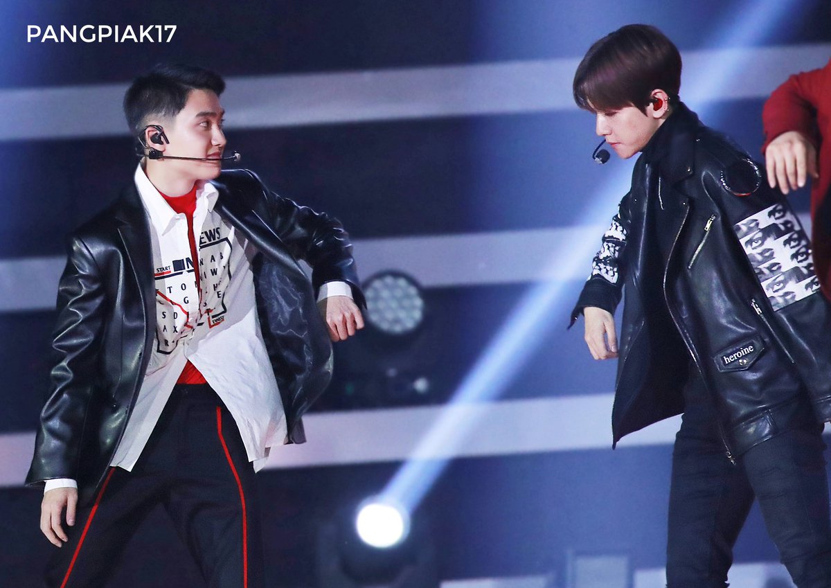 pangpiak17's tweet photo. 181225 ยัยน้องงงงงงง #baekdo #BAEKHYUN #KYUNGSOO​ #SBSGayoDaejun2018 https://t.co/0zPtgYjIh7