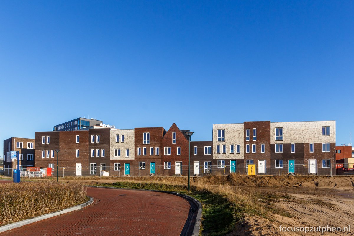 vandongeren's tweet photo. Foto's toegevoegd van maandag 24 december o.a. 'nieuwbouw zorgcomplex Zozijn', 'Park Noorderhaven', 'Noorderhaven veld 11 &amp; 12' en 'Havenstraat veld 1, 2 en 3'. https://t.co/y02N9sxi0Y