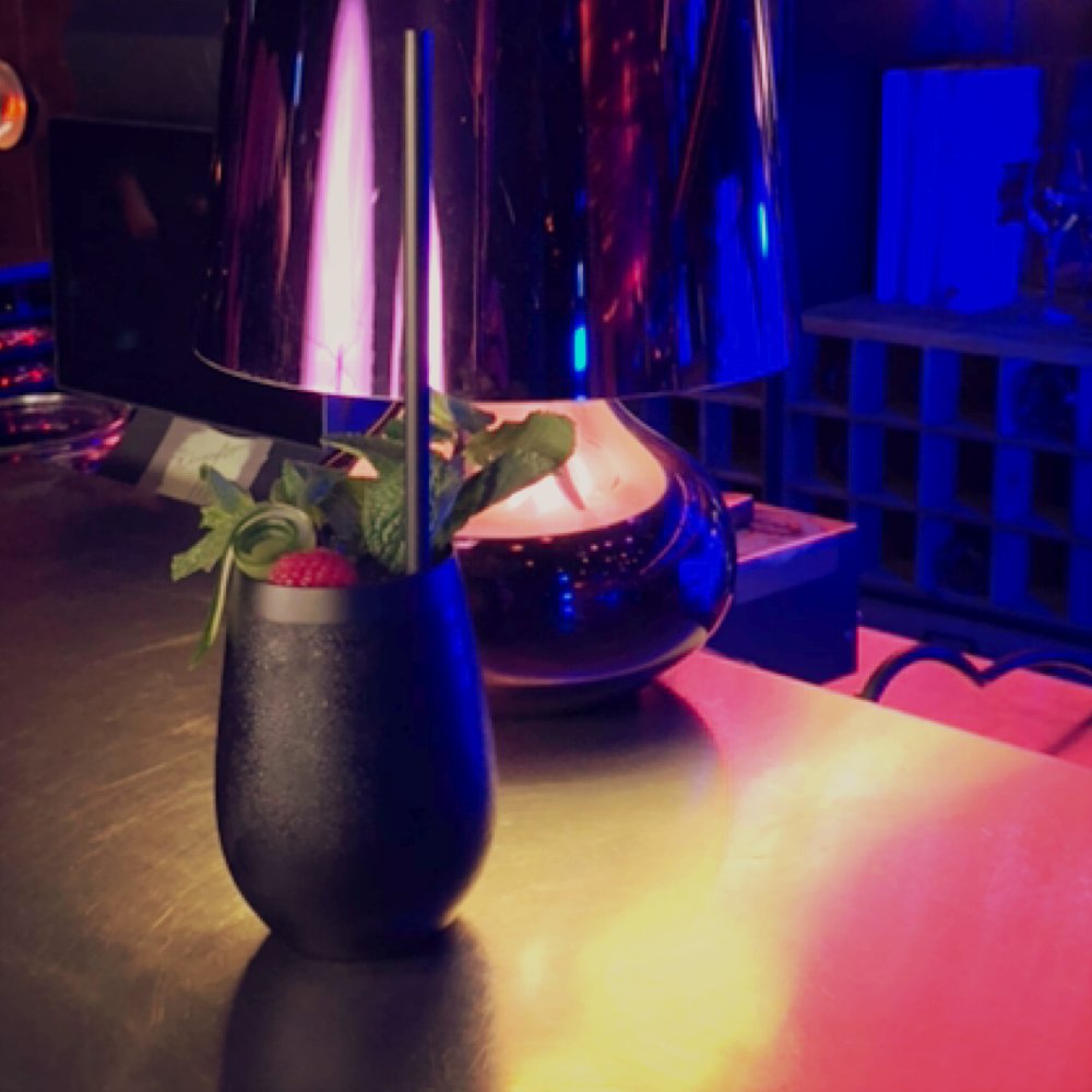KupferBarBerlin's tweet photo. Get less classy, and more fun! 🍸 🤪 
.
.
.
#KupferBarBerlin #GeneratorBerlinMitte https://t.co/40BYgAg5xA