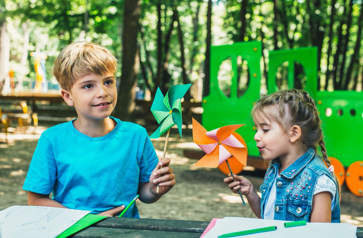 skikingmom1's tweet photo. Paper pinwheels are a tried-and-true #crafts project that can be used for a variety of purposes around the house. #DIY  https://t.co/OE8DODqtC7 https://t.co/bVjXZKwhFk