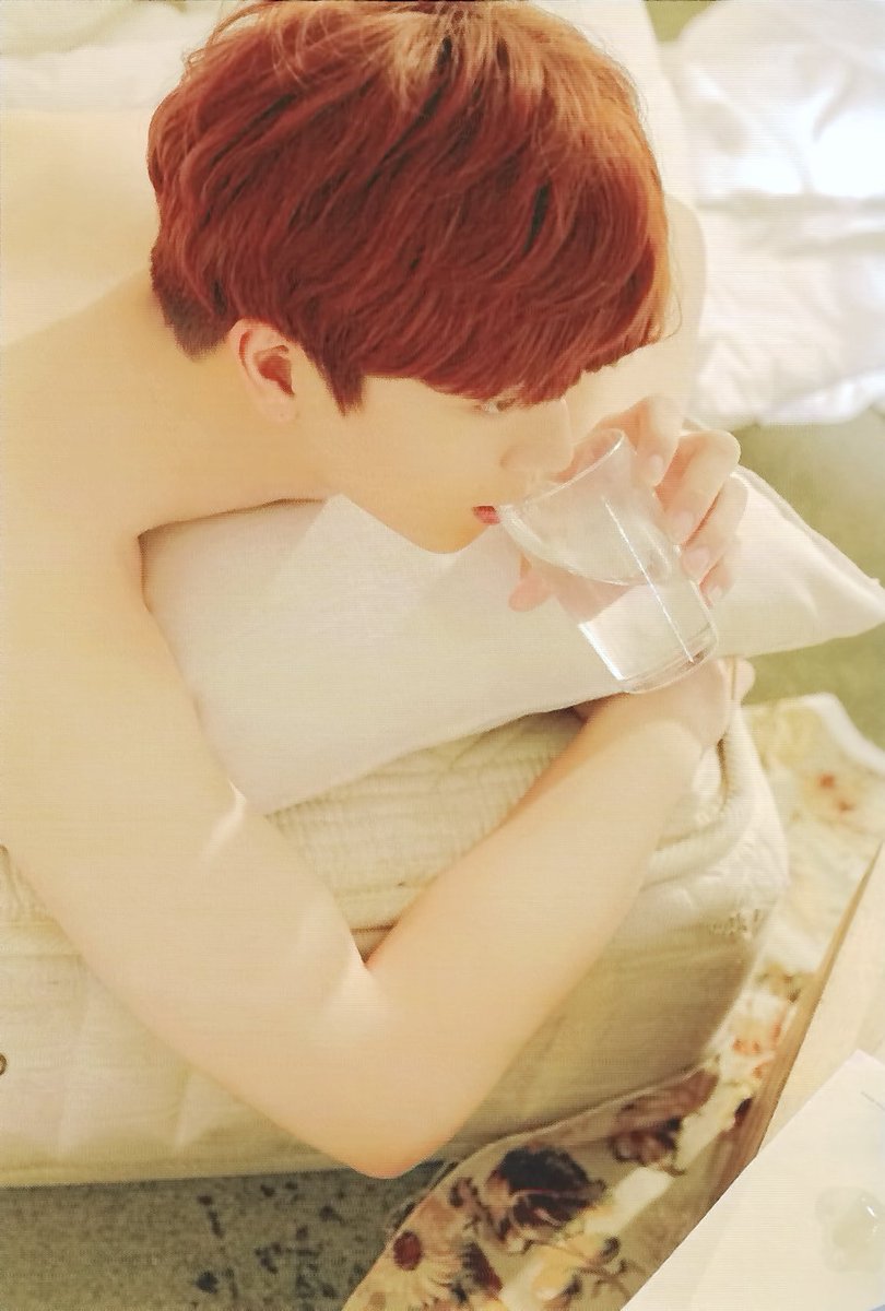 wave_of_beat's tweet photo. 2019 비투비 시즌그리팅 #육성재 #성재 https://t.co/mWfWtH4Idf