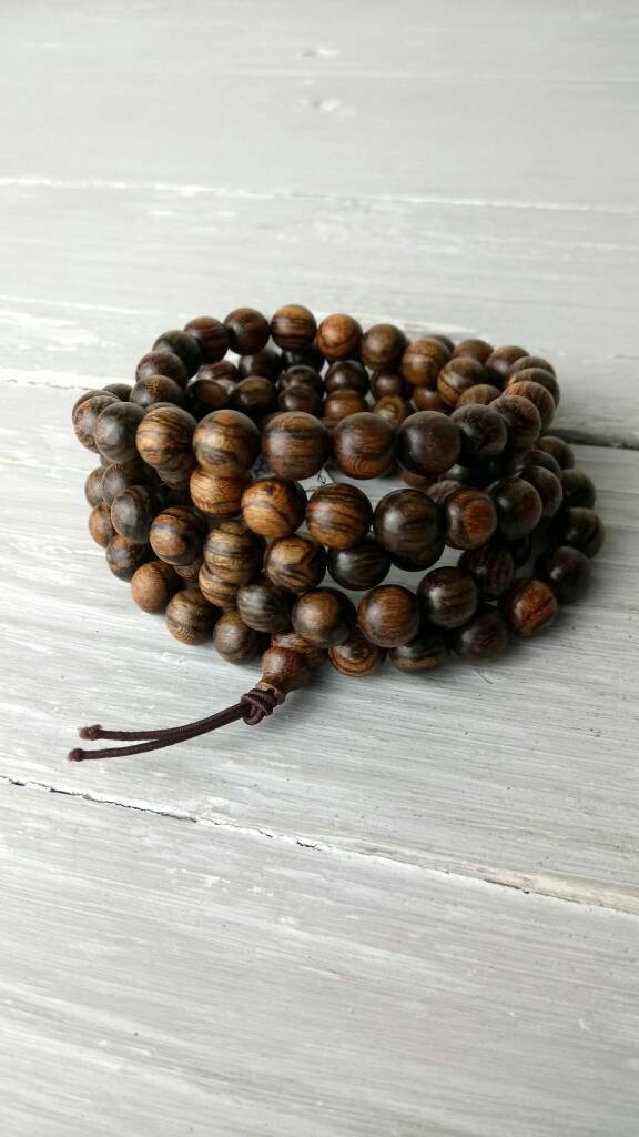 BeadsAum's tweet photo. #108malabeads #malabracelet #japamala #yogafashion #uksupplies Excited to share the latest addition to my #etsy shop: New! Natural Indian Rosewood, 8mm, 108 Mala Beads, UK, Round Loose Beads, Meditation Jewellery, Japa Mala, Prayer Beads, Mala Making, Yoga https://t.co/aWE6ZFxydy https://t.co/TfZIEHABd6