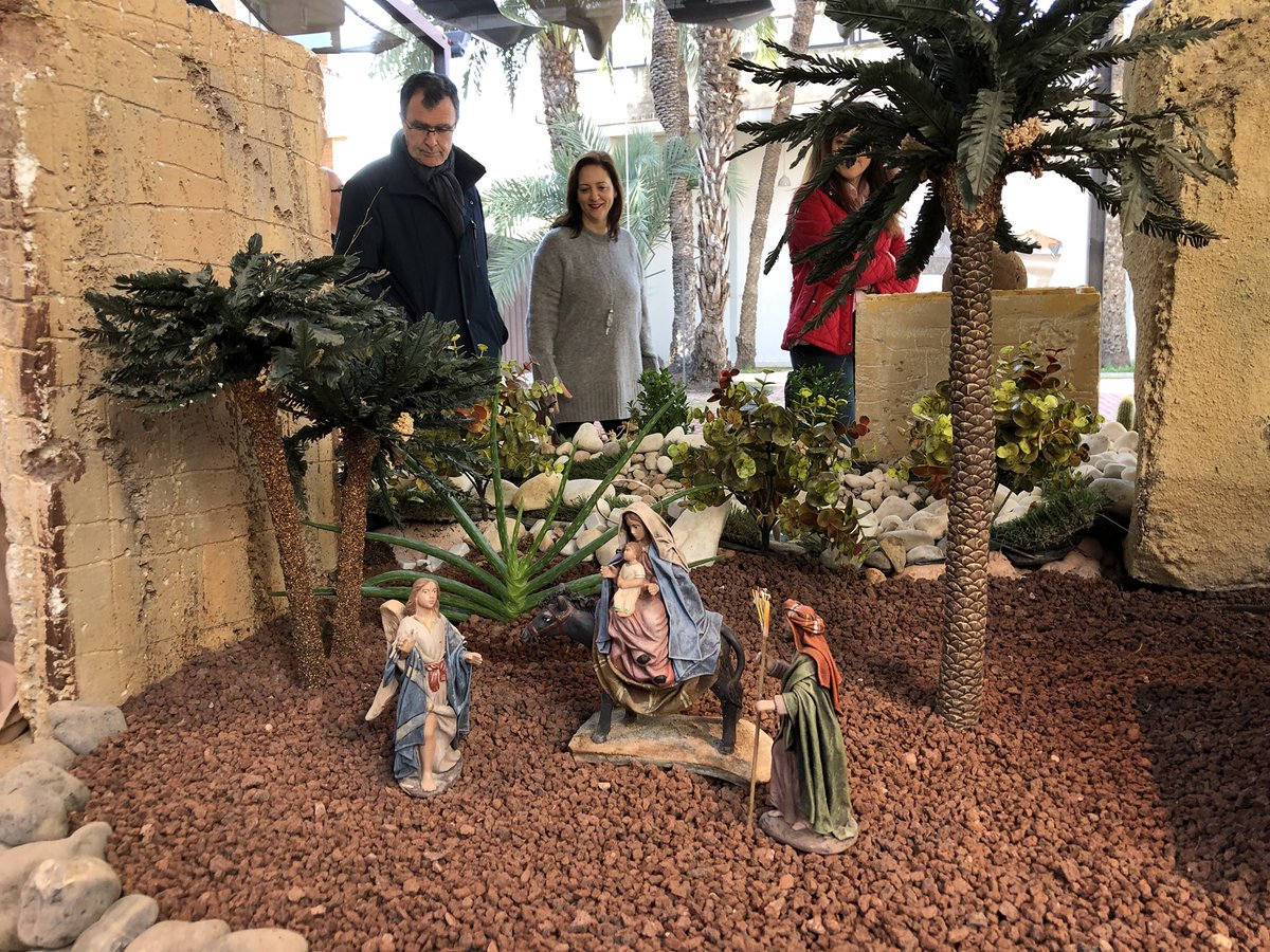 Ballesta_Murcia's tweet photo. Puente Tocinos, ‘Cuna del Belén’

Hoy he tenido la oportunidad de disfrutar del Belén monumental de la pedanía y del patrimonio que alberga la Casa del Belén; dos espacios de visita obligada esta Navidad en Murcia. ¡Orgullosos de nuestras tradiciones e historia! https://t.co/vkQTqE1RVa